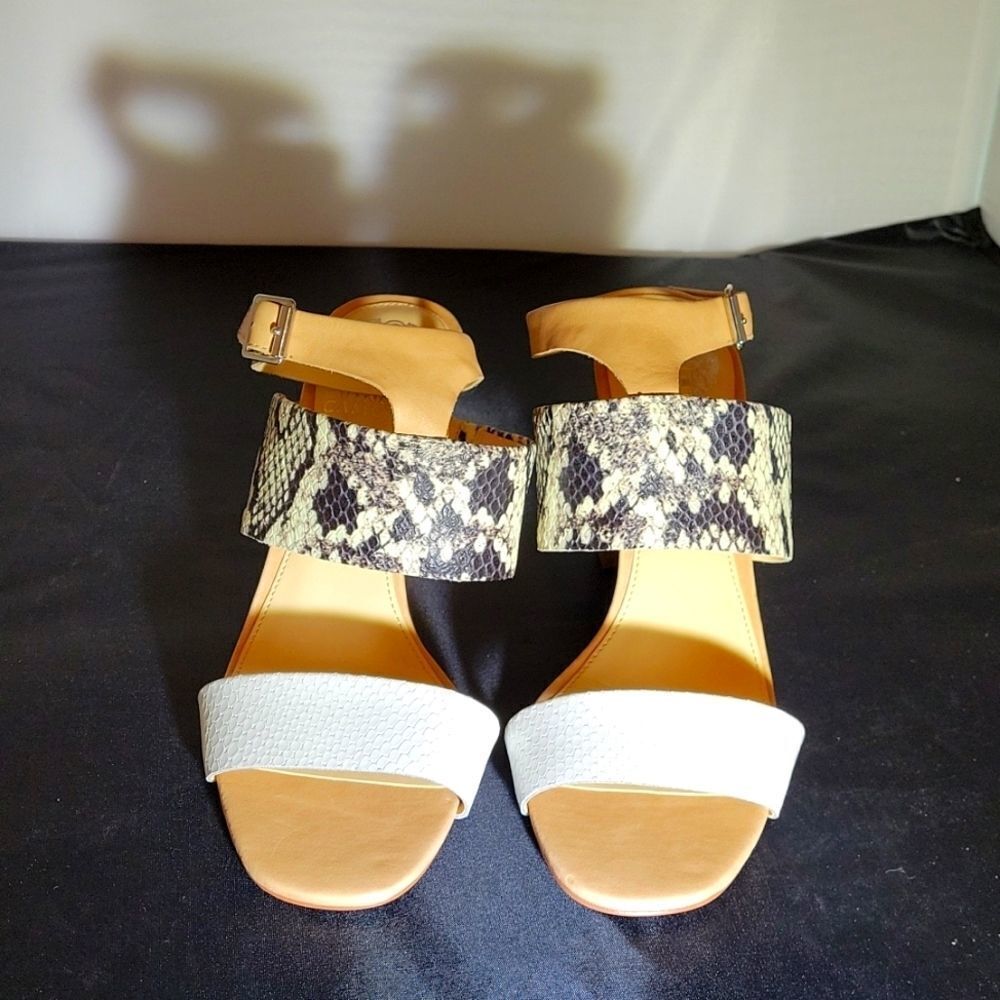 BRAND NEW WOMEN"S VINCE CAMUTE WARMA ANKLE STRAP SANDAL - Picture 3 of 15